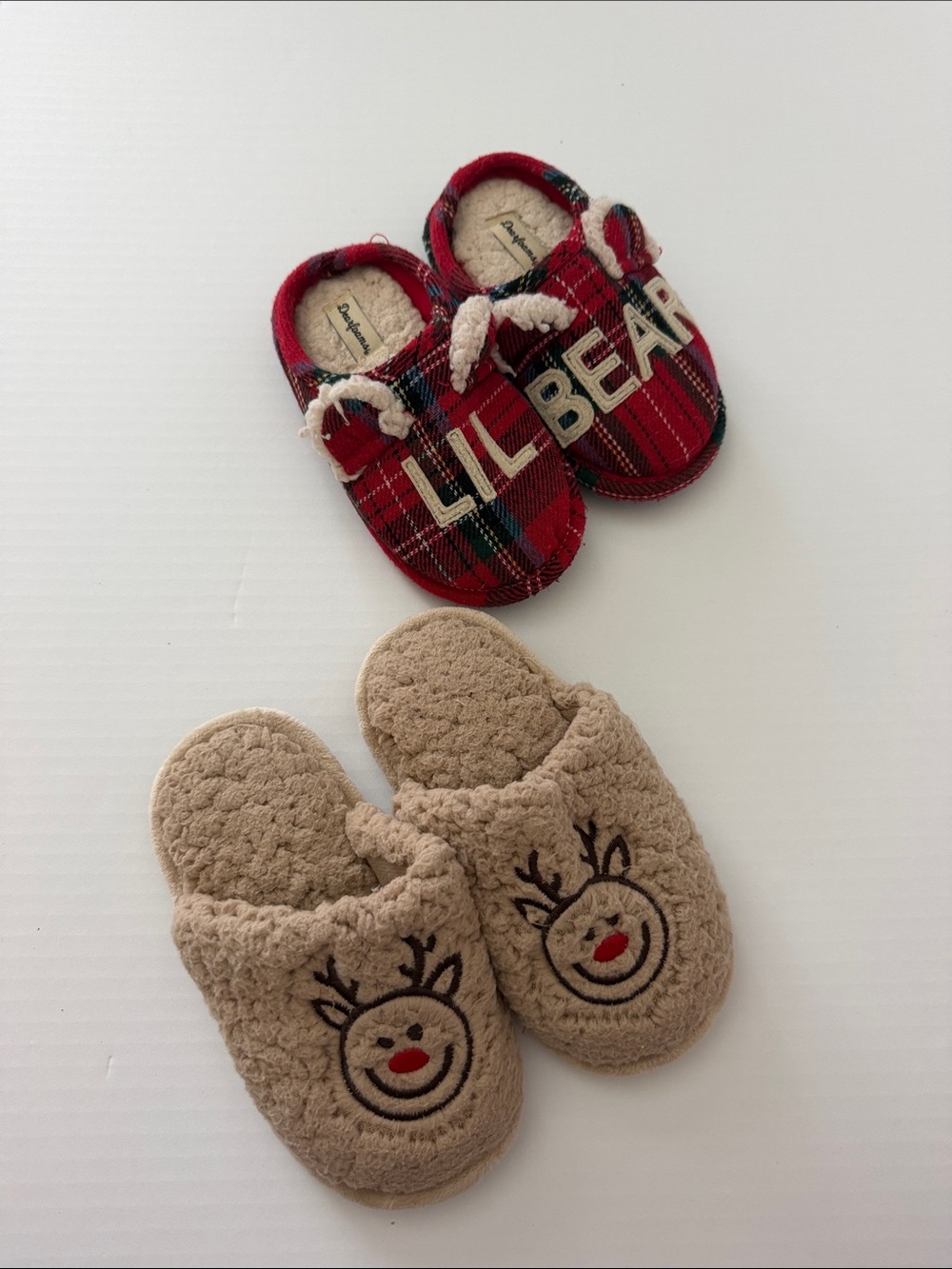 Children’s holiday slippers 2 pairs size 9/10